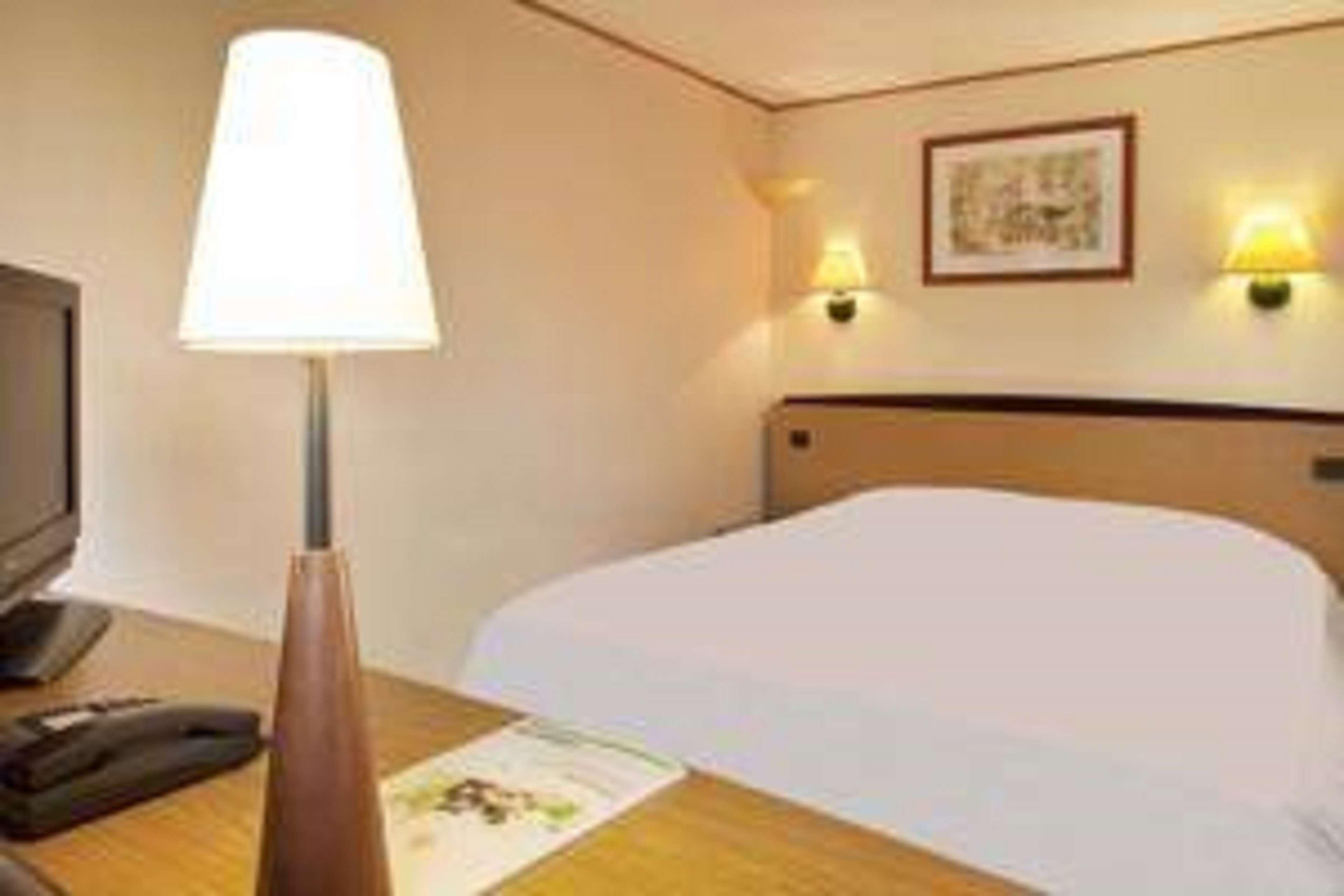 Kyriad Honfleur - La Riviere Saint Sauveur Ngoại thất bức ảnh